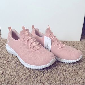 Store Display Light Pink Slip-on Skechers Sport Tennis Shoes Sz 10